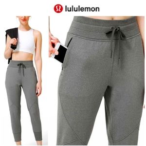 SOLD ❌ Metro Miles Jogger Size 8